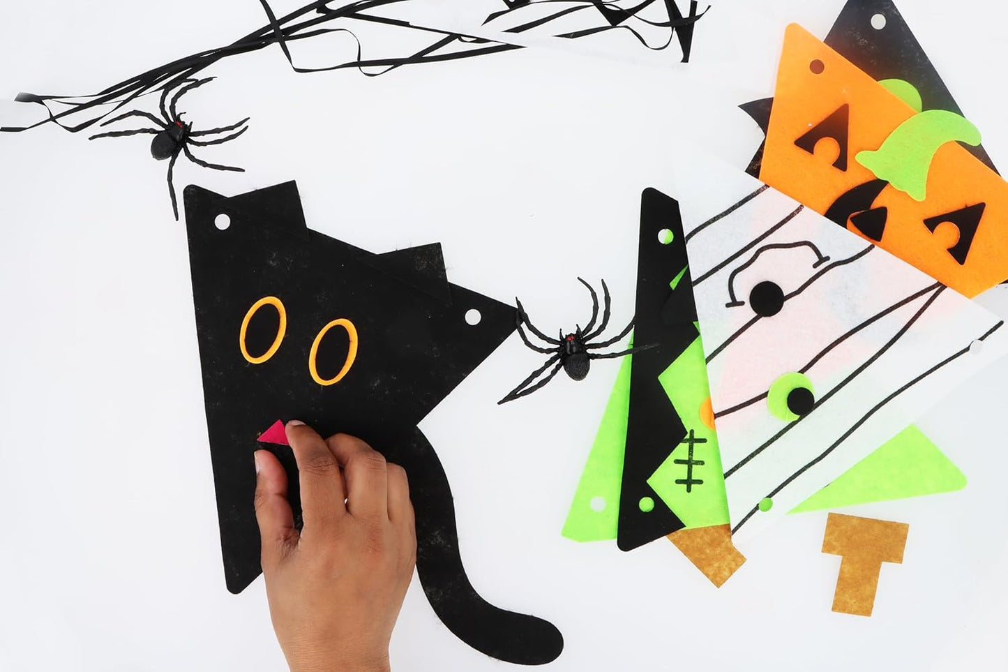 DIY Felt Halloween Bunting Set