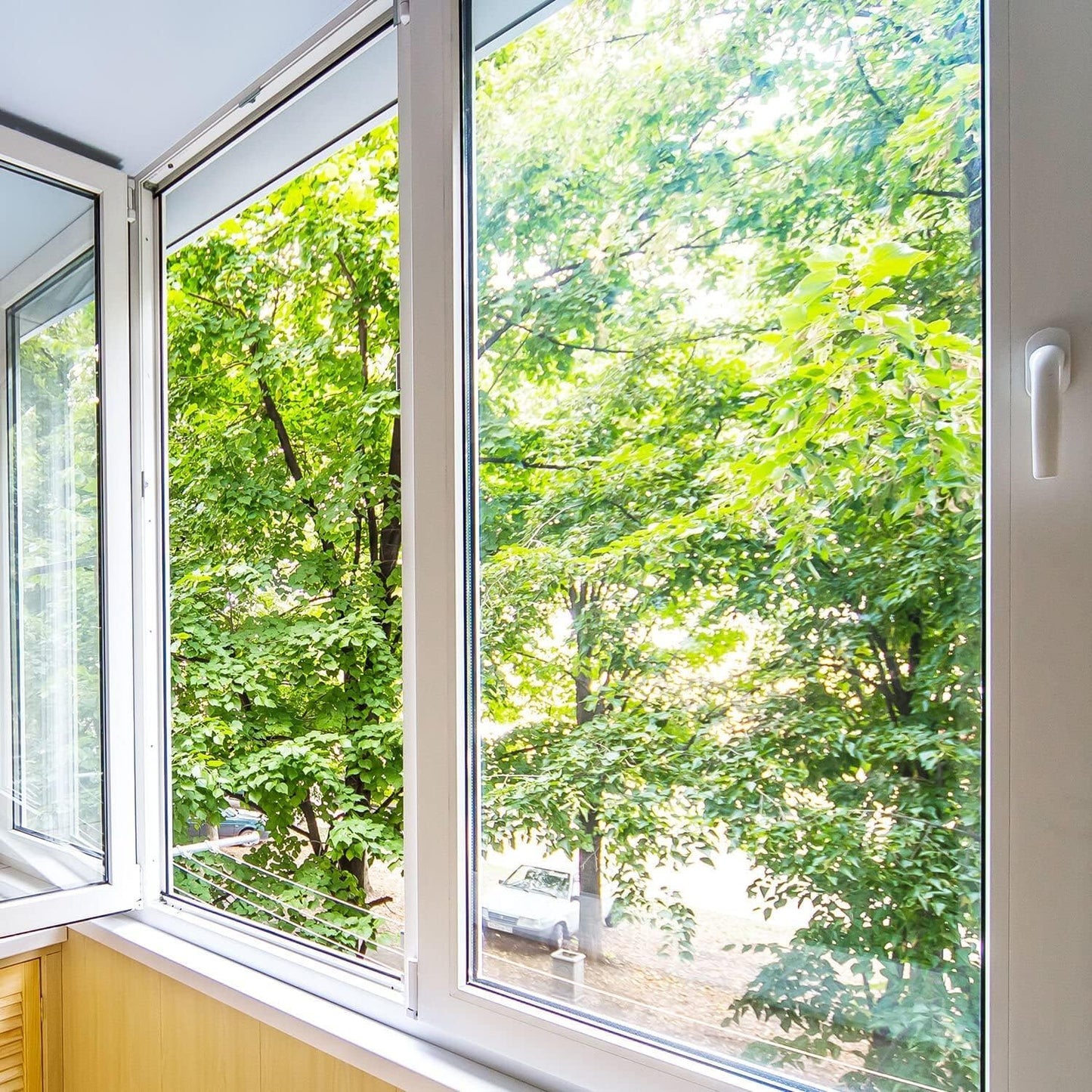 Pack of 50 Glass Wipes by Duzzit