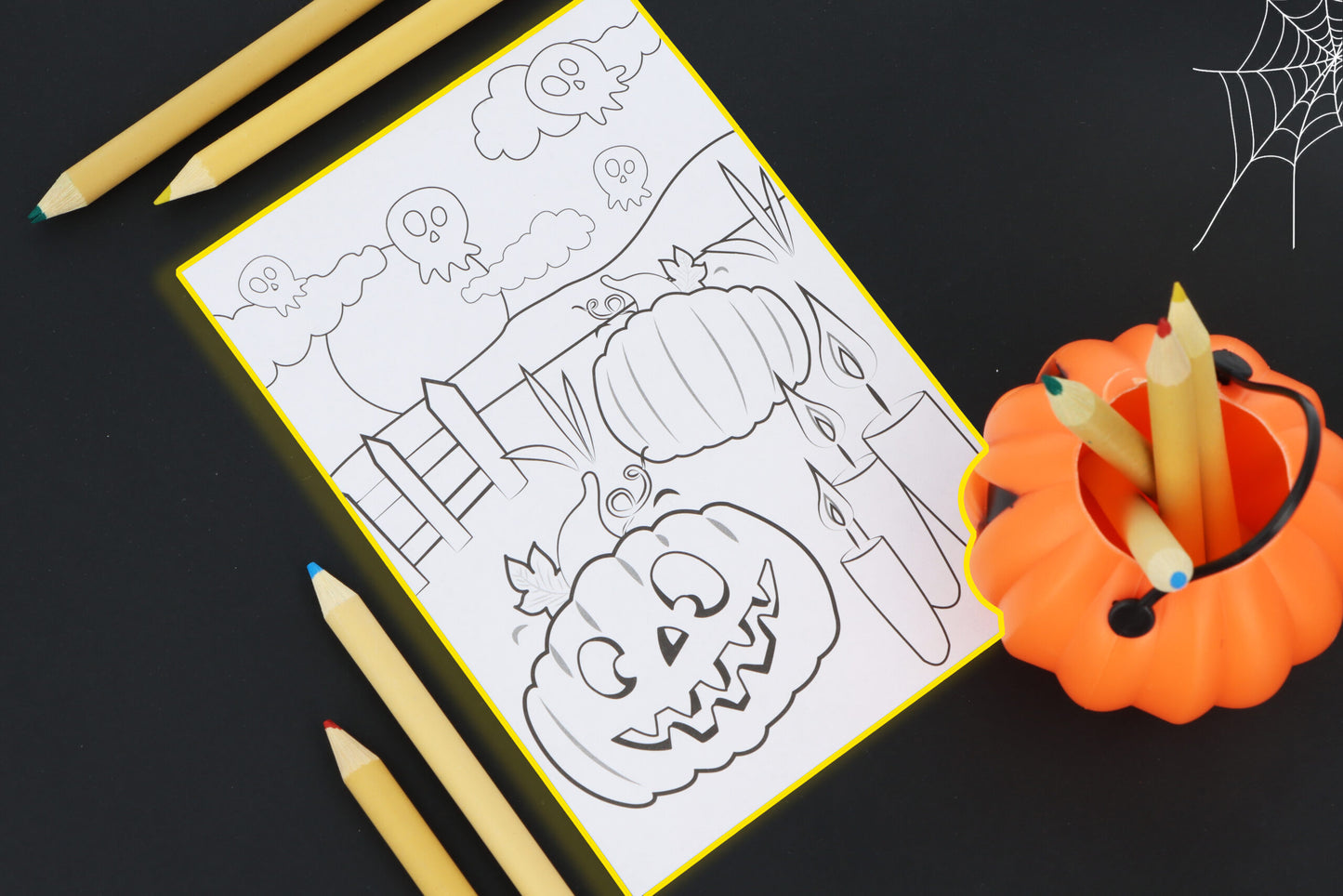 Eco-Friendly Mini Halloween Colouring Set (14cm x 10cm)
