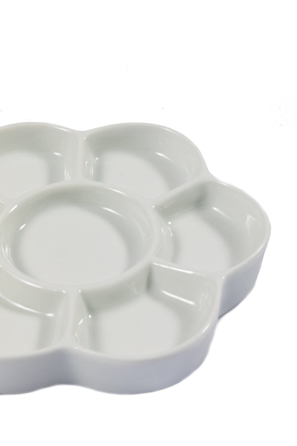7 Wells Flower Shaped Porcelain Palette