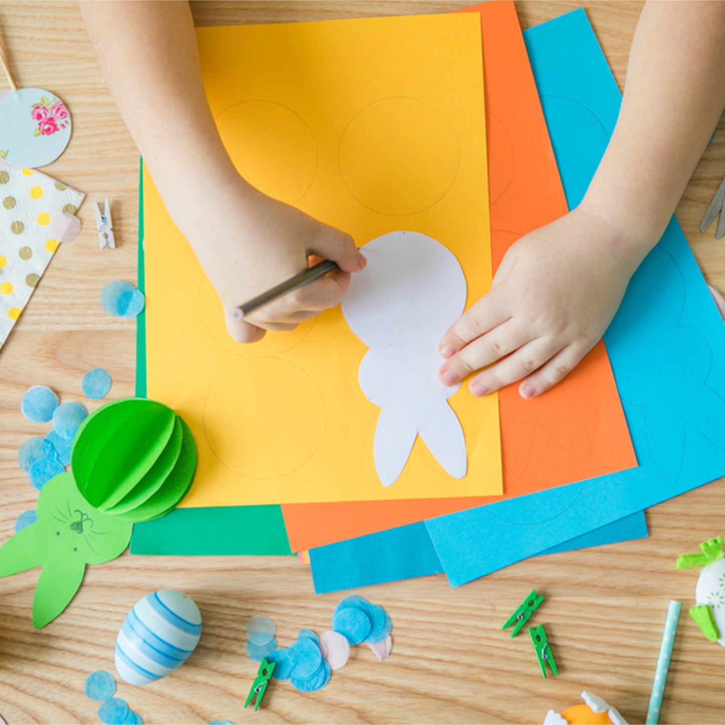 Pack of 100 A4 Fluorescent Pink Coloured Paper 75gsm Sheets