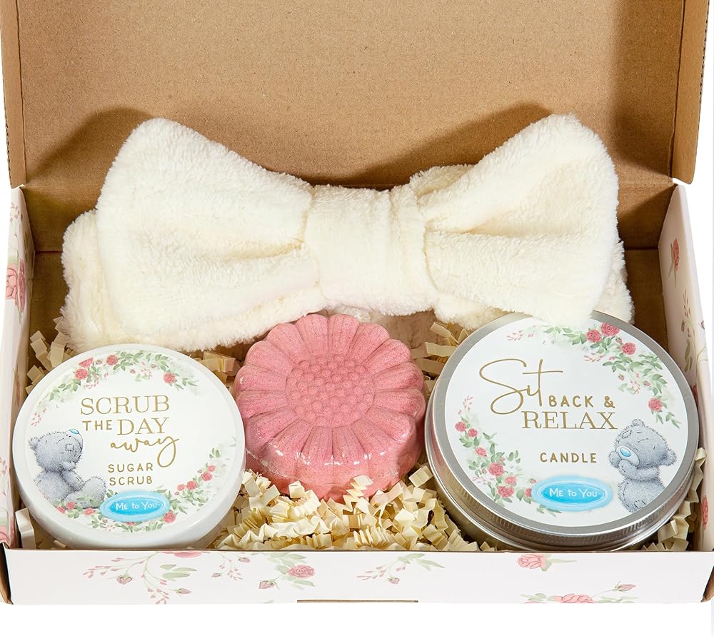 Me to You Letterbox Gift Set For Relaxation Includes Candle, Bath Fizzer, Spa Headband And Sugar Scrub Signature Collection