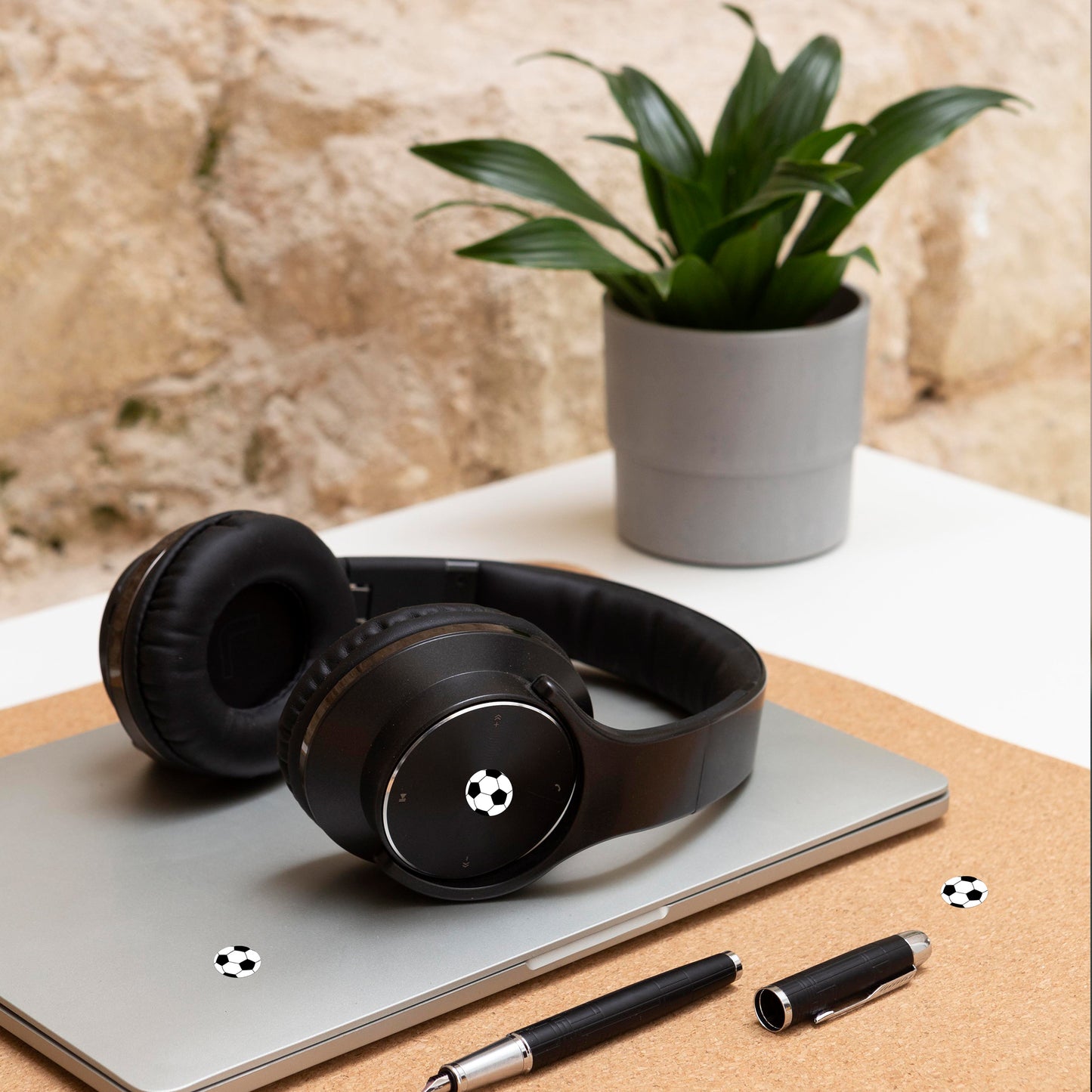 Pack of 3780 Football 8mm Self Adhesive Labels