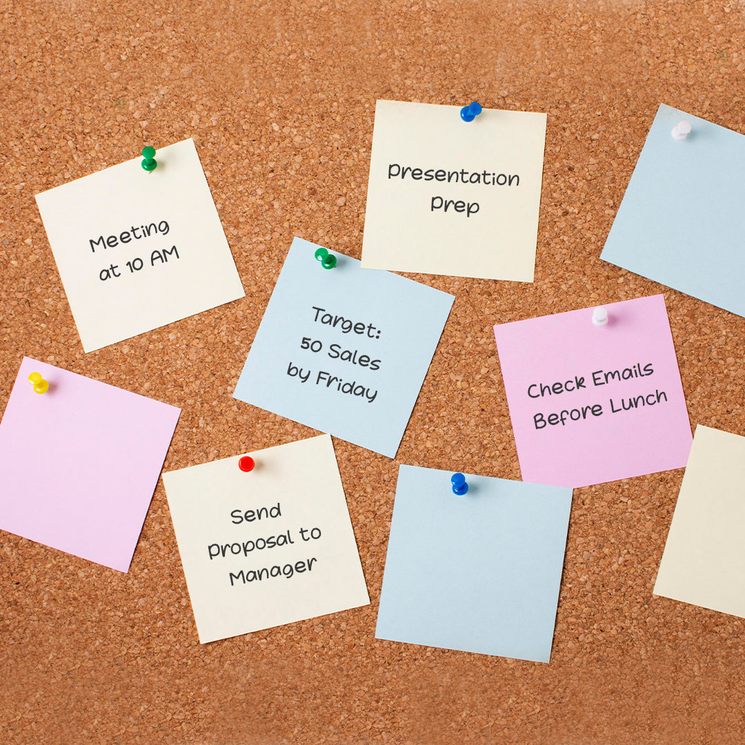 Pack of 600 Assorted Coloured Push Pins in Tub