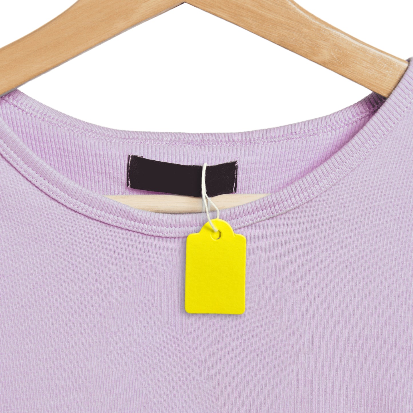 Pack of 100 Medium Red Strung Tags 25 x 39mm