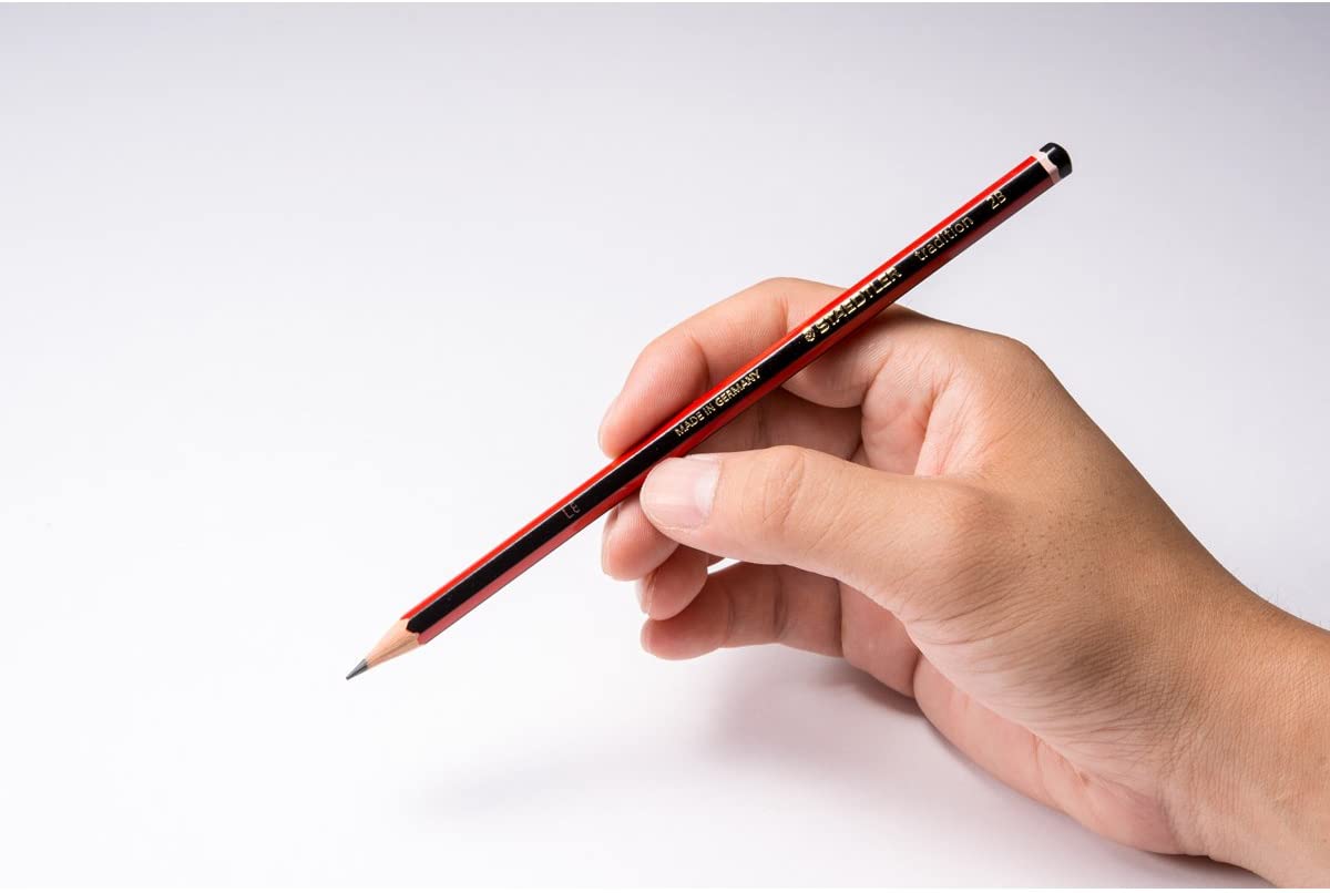 Pack of 12 Staedtler Tradition 110 Pencils B