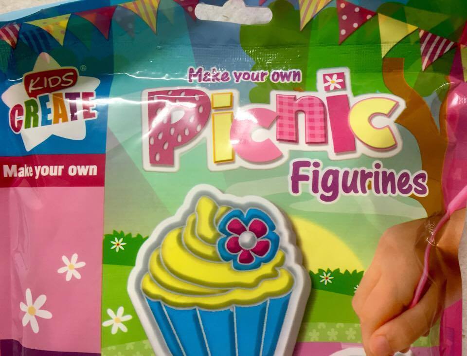 Kids Create Arts and Crafts Make Your Own Figurines, Plastic, Assorted Colour - Picnic